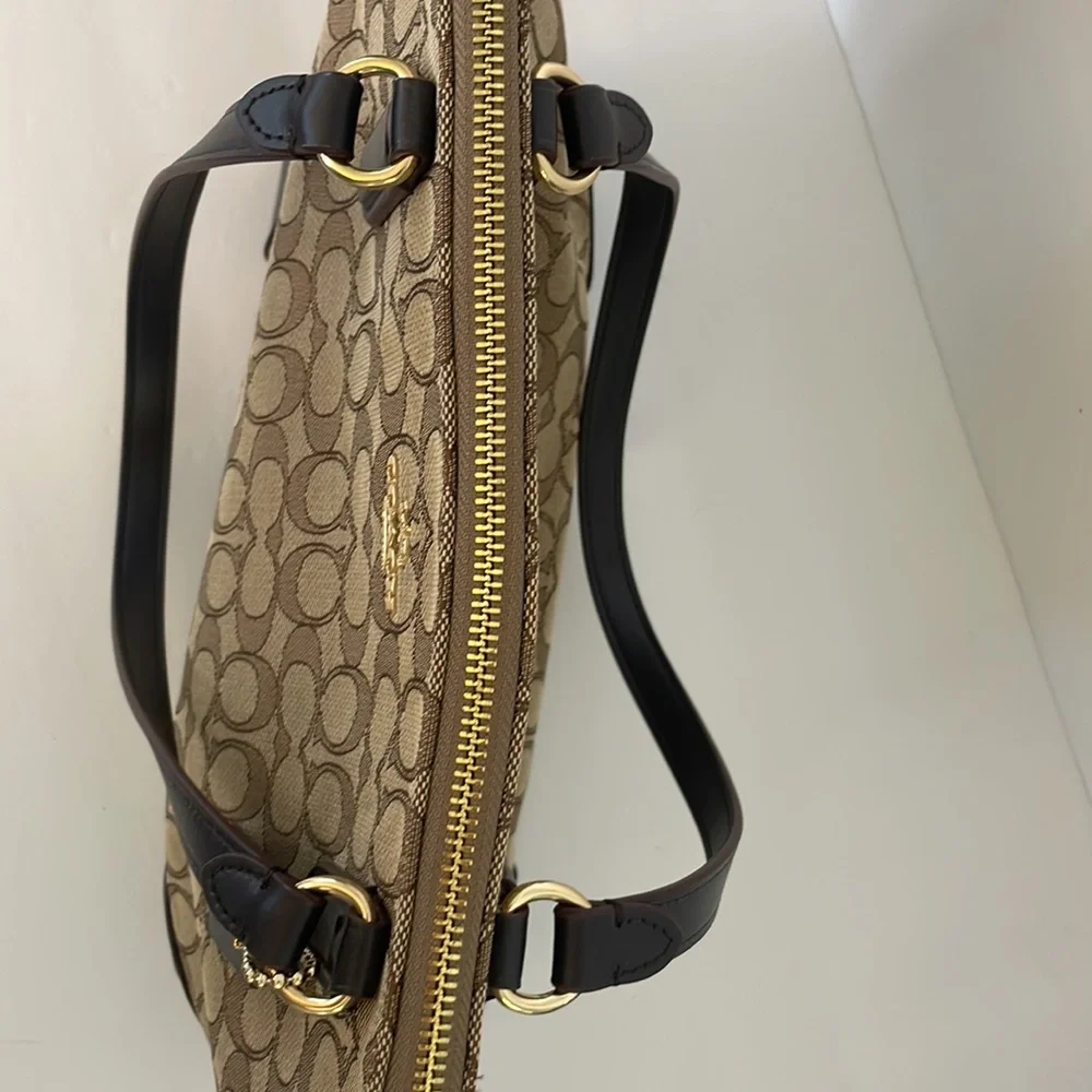 Coach Signature  Canvas Shoulder Bag